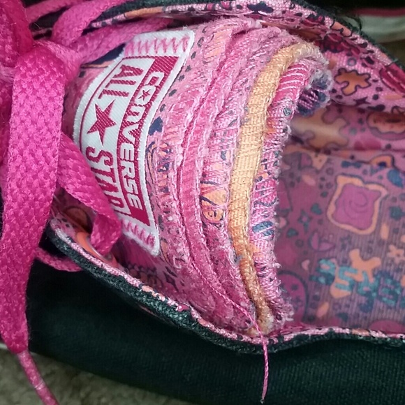 Converse - Picture 2 of 2